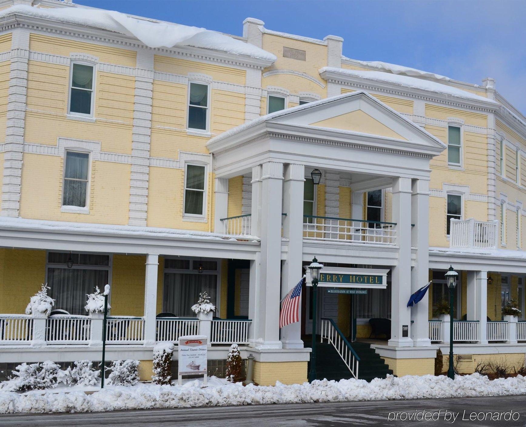 Stafford'S Perry Hotel Petoskey Exterior photo